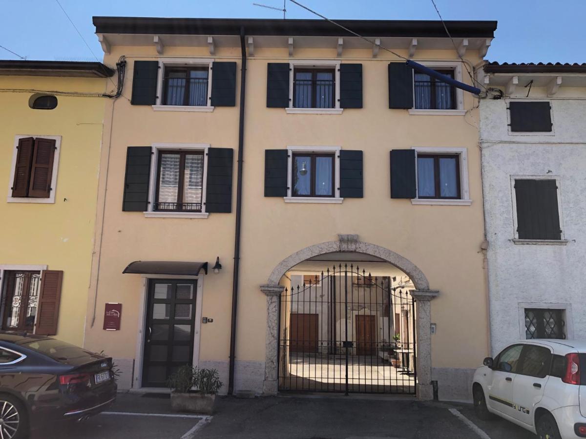 La Casa Della Ada 호텔 카스텔누보델가다 외부 사진